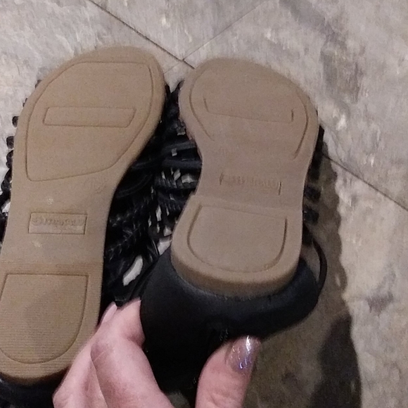 Sandals - Picture 3 of 3